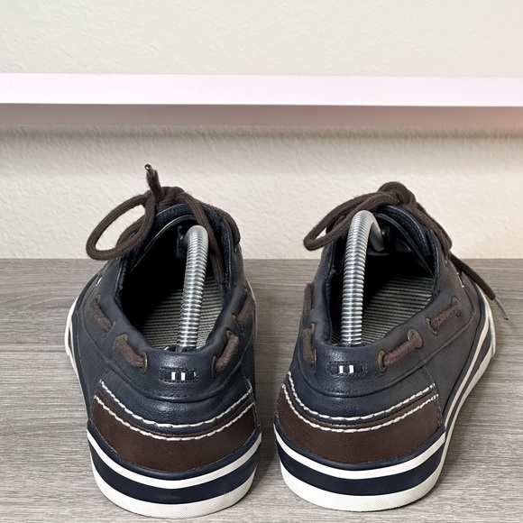 Nautica Navy Mens Size 8.5 Shoes - Picture 3 of 5